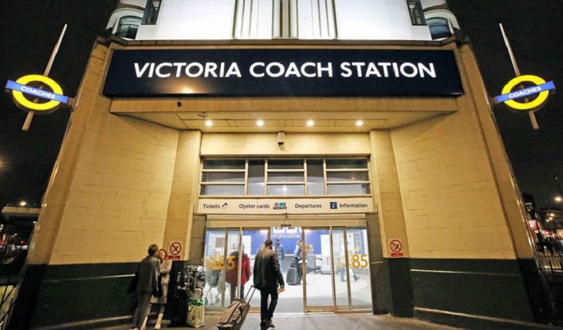 How To Get from Heathrow Airport to Victoria Coach Station using London Chauffeur Service, westminster Buckingham Palace, bus routs, accomodation