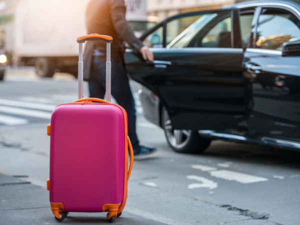 Heathrow to Colchester Taxi Service Affordable Taxi from Heathrow to Colchester Heathrow Airport Transfers to Colchester Reliable Taxi Heathrow to Colchester Private Taxi from Heathrow to Colchester