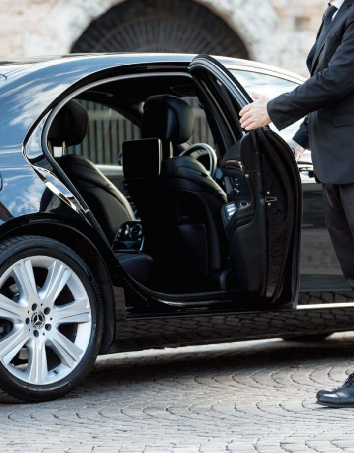 Corporate travel chauffeur service